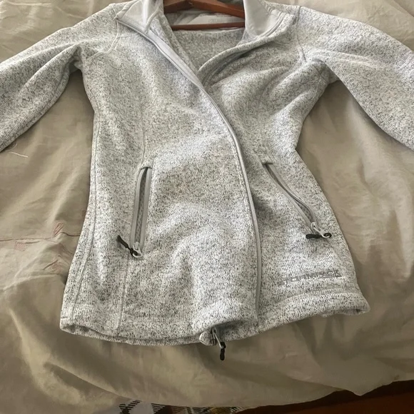 Sweatshirt - Picture 1 of 3